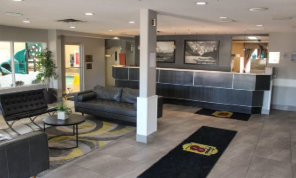 Super 8 by Wyndham Edmonton South