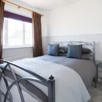 Family Seaside Escape - 5 Mins to Beach