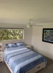 ‘The Fourshaw’ on Racecourse beach Hotels near Bogey Hole Mollymook