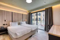 VITA Hotel & Rooftop - Airport Shuttle