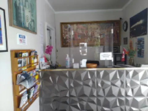 Sunrise Inn Hotels in Parry Sound District