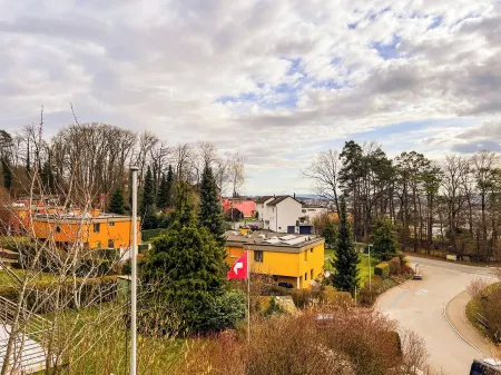 Attic apartment (studio) near the airport Отели рядом со станцией Zürich Flighthafen