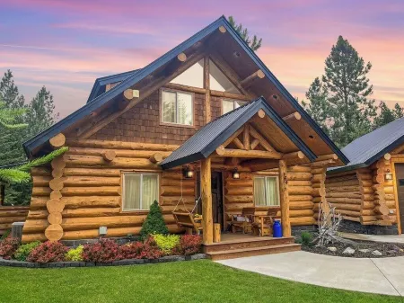 LOG HOME new built- 4bds-3 levels-golf nearby