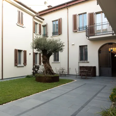 Antica Corte Lugo Отели в г. Lugo