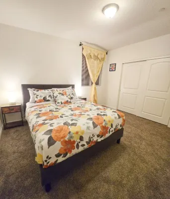 Sequoia Explorer's Retreat in Tulare, 3BDs/ 2.5 Baths, 5mins to Shopping Center