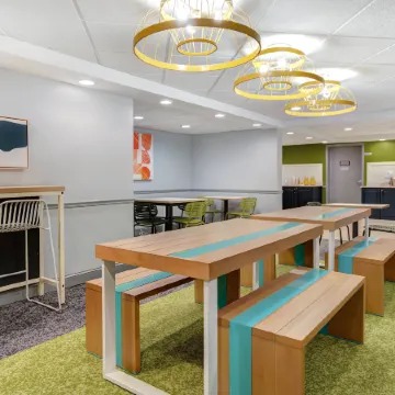 Spark by Hilton Rochester University Area