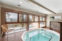 Gold Point Resort Breckenridge by Vacatia - Hot Tub