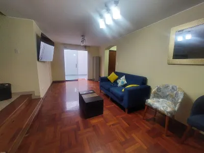 Departamento en Primer Piso Frente a Parque, 2 Cuartos, 2 Baños, Mascotas sí :) Hotels in Pueblo Libre