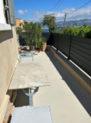 Charming house, swimming pool, sea view, 4 minutes walk from the beach Hotels in Saint-Mandrier-sur-Mer