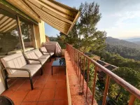 T3 with magnificent mountain view, swimming pool and parking