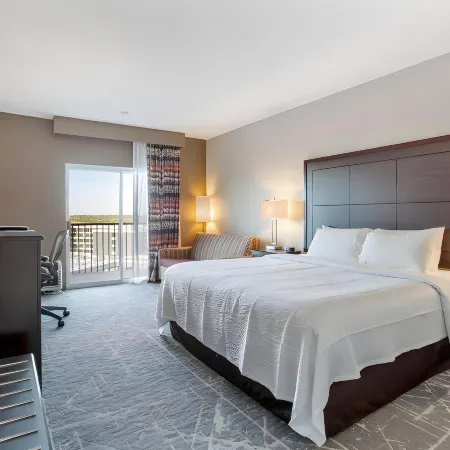 Orangewood Inn & Suites Kansas City Airport