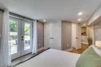 Charming Retreat in Charlottesville w/ Deck! - 3-نجوم