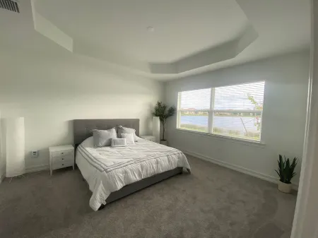 New Elegant Vacation Home in Fabulous Fort Myers Отели в г. Форт Майерс