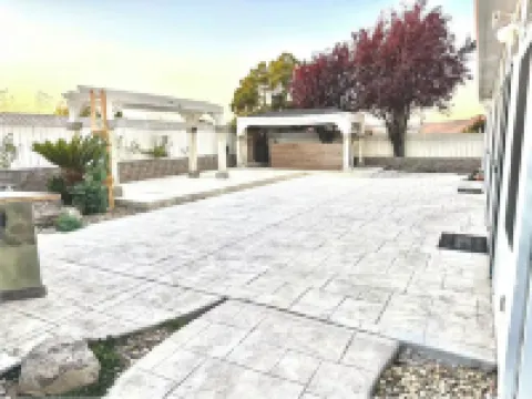 Charming 4-bedroom house with fitness room & family room in delightful Vallejo