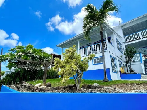 Beautiful ocean view 4-bedroom house with AC in the island of Culebra PR