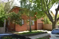 Life's a beach - stop and smell the sea Hotels near Point Ormond Lookout