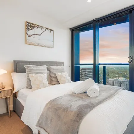 Highrise Skyline Spectacular View Luxury 2B2B1P Отели рядом с достопримечательностью «Торговый центр Westfield Doncaster»