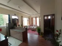 FOUR SEASONS KASAULI 3-bedroom apartment in charming Kasauli