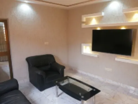 Appartement Luxueux à Deux pas de Colombe de la Paix:netflix,wifi, eau Chaude