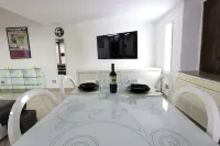 Loft Piazza Cavour Vercelli- Private Entrance Central to Milan Turin Hotels in Vercelli