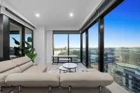 Stunning View & Prime Location!