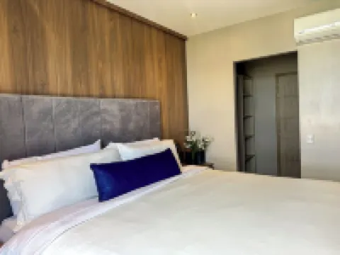 Corner view of Volcano and City, 3BR • Stunning Views • 45 Min to Beach