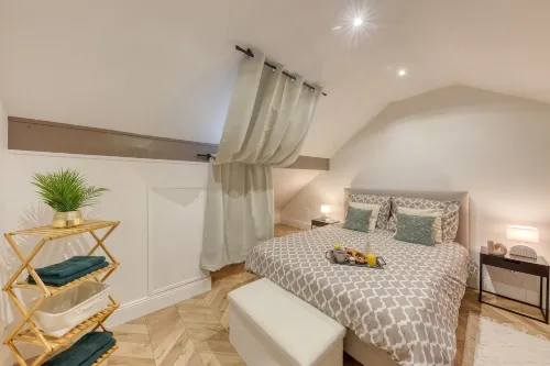 Charmant Duplex 30 min Paris Hotels in Corbeil-Essonnes