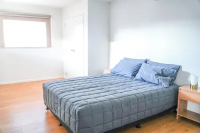 Newly renovated two-bedroom unit in Central Taupō - Pet-Friendly & Free Parking Hotels in Richmond Heights