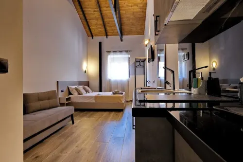 4 LEMONS LUXURY STUDIO 02