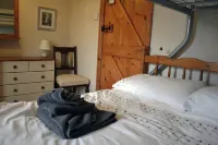 Flo's Cottage a cosy traditional self catering cottage in a quiet rural setting