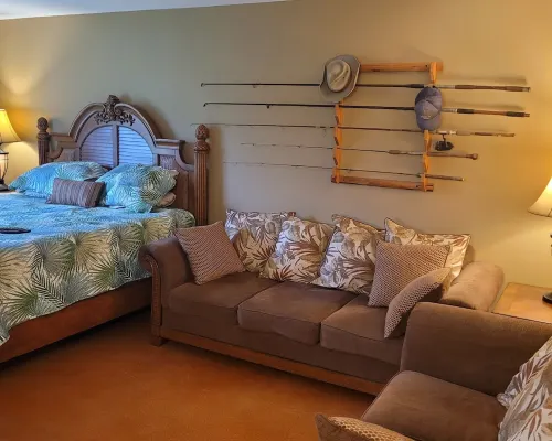 Eagle Point-Cozy Lake living House and Cottage. Family, pets and your boat. Hotels in Putnam County