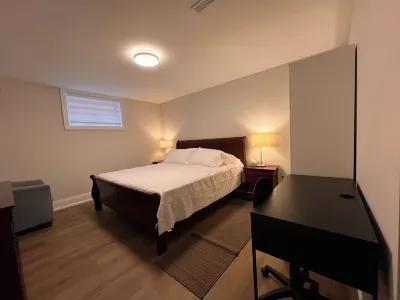 Modern 2 Bedroom 1 Parking Basement Unit 리치먼드힐 데이비드 던랍 천문대 주변 호텔