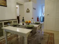 Heart of Puglia - Design Apartment in Puglia with 2 bedrooms Hotel a Putignano