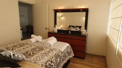 Beautiful apartment, terrace with pool and barbecue Hotels in Lince