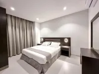 Cozy apartment in welcoming Salalah with WiFi, AC, fitness room Hotels in 