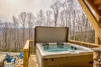 Private Hot Tub and Fire Pit Oasis - Gorgeous Mountain Retreat