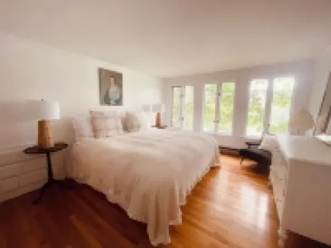 Charming waterfront Cottage, explore, relax and enjoy the Maine Coast