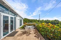 LaMcArena Beachfront Retreat Hotels in Camino Nuevo