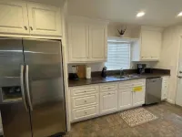 Business Class / Family Vacation / Large back yard