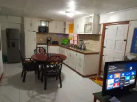 Caribbean house 3 mins walk to the marina and port. Hotels in Carriacou