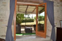 A lovely cottage where guests are in a quiet place completely private.