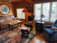 Bear's Den Cabin 2 bd/1ba Leech Lake recreation.  Cozy year round cabin.