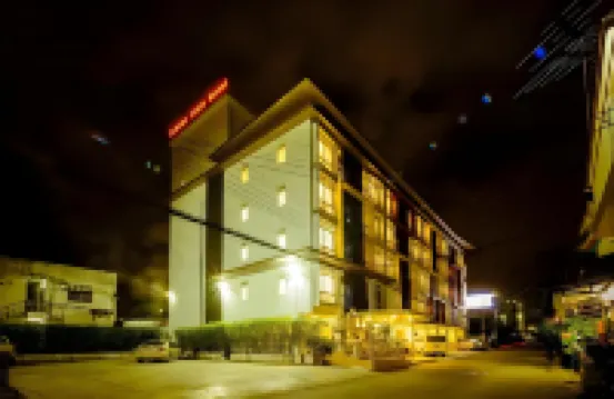 Tubtim Siam Suvarnabhumi Hotel Hotels near Royal Park Thailand