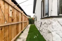 LA's Best: Your Modern Casita