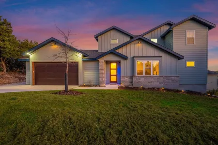 Lake Travis Resort-Style Amenities + Game Room! Welcome to Point Venture, TX