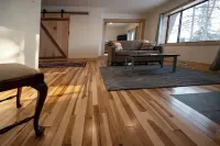 Historic Hawkes Apartment--downtown washburn, close to beaches, restaurants, etc Hotel a Washburn