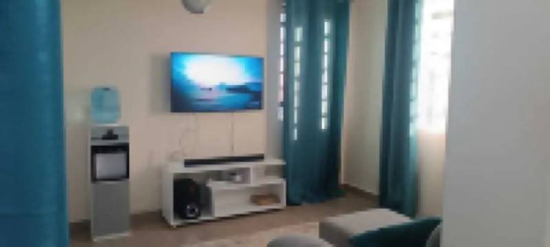 Waridi Homes a fully-furnished cozy 1 bedroom- Free spacious Parking!