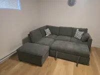 Cozy living room and bedroom apartment in tranquil Riverview with WiFi