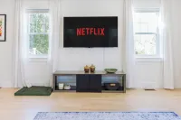 Spaciously Convenient Lake House 4 BR, 2 BA, 8 ppl Hotel a Braintree