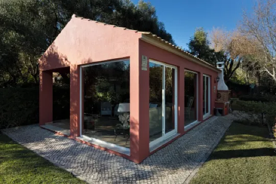 LUX Sesimbra Villa w/Breakfast • Pool •Tennis • BBQ • Lavish Gardens